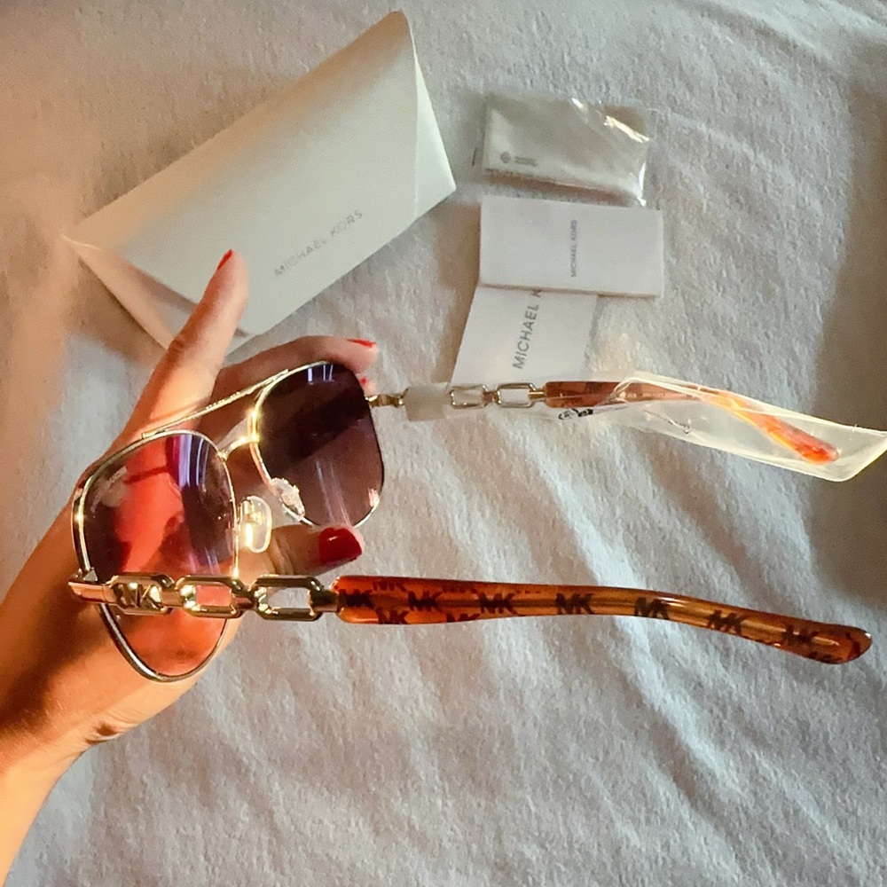MICHAEL KORS MK1121 CHIANTI SUNGLASSES LIGHT GOLD BROWN GREY Gradient Mirror NIB